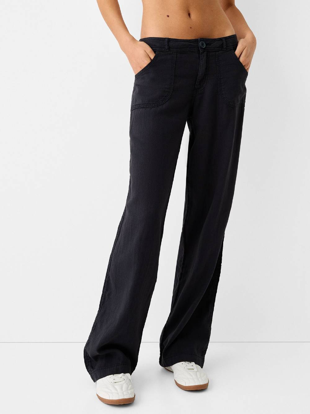 Bershka Loose fit Pants in Black Großer Ausverkauf