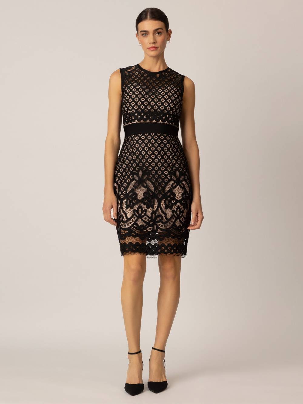 APART Cocktail Dress in Black Bis zu 50% Rabatt