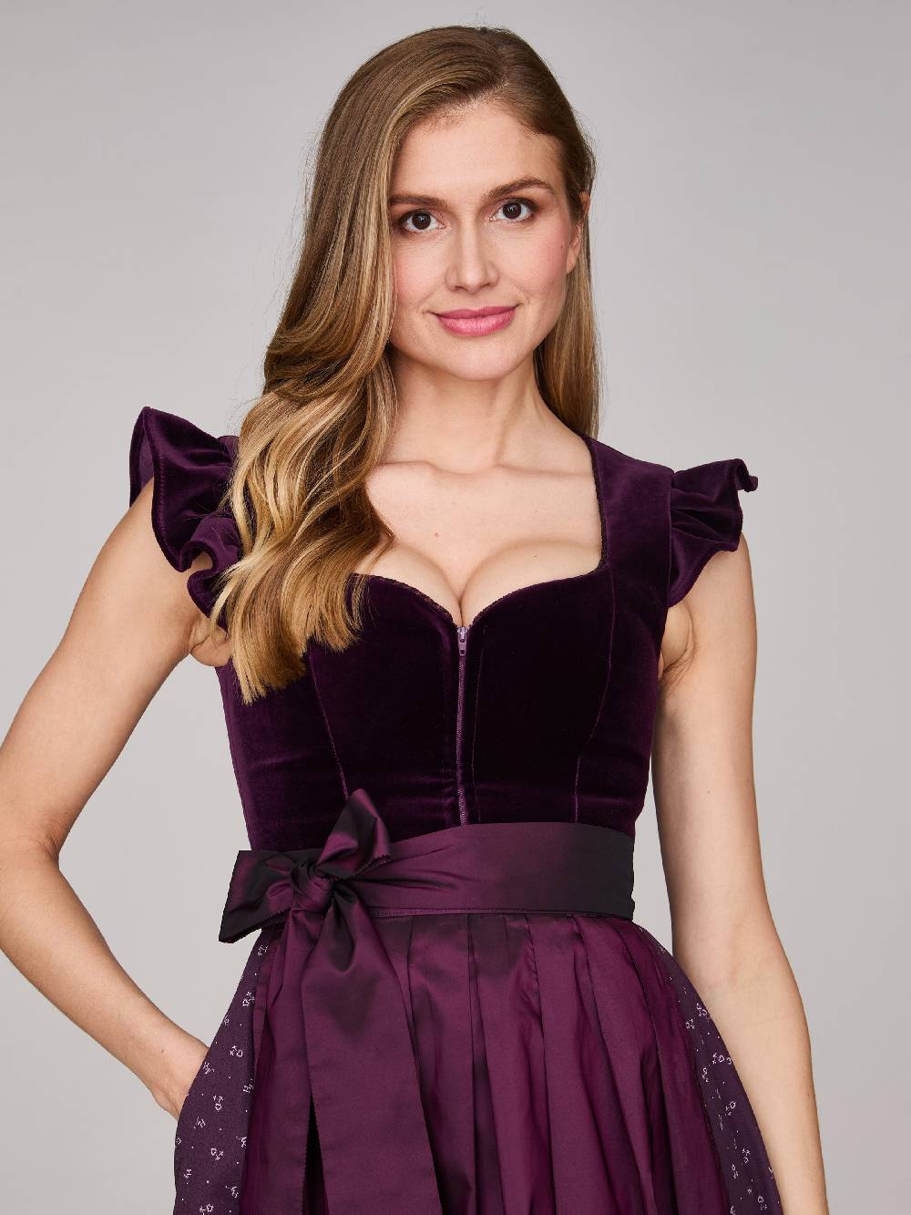 Limberry Samtdirndl in Aubergine mit abknöpfbarem Arm - MELISSA AUBERGINE VIP-Rabatte