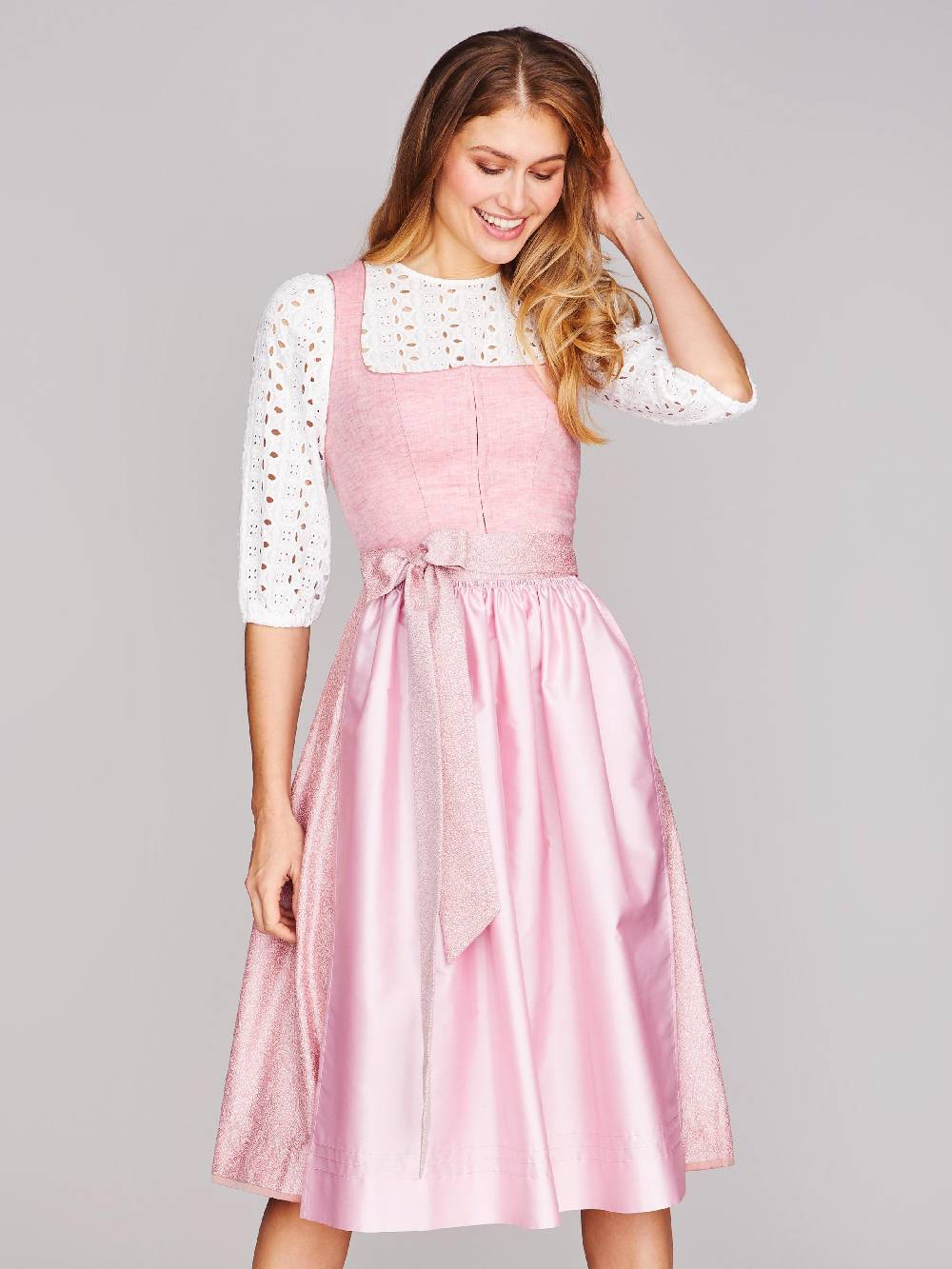 Limberry Hochgeschlossen Dirndlbluse mit Loch-Muster - KEIRA Fabrikverkauf