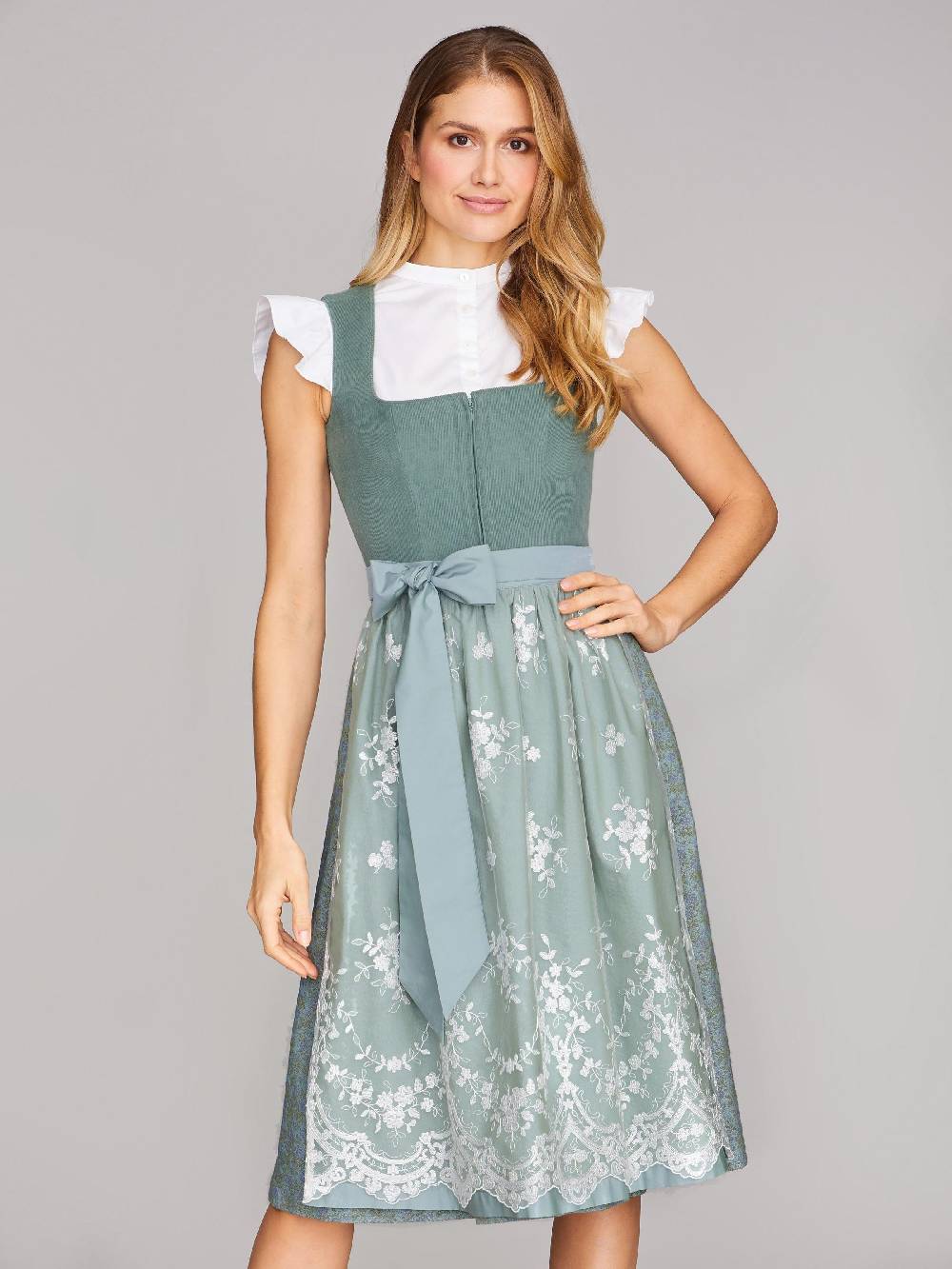 Limberry Hochgeschlossene Dirndlbluse mit Flügelärmel - NORA UNI Sonderangebot