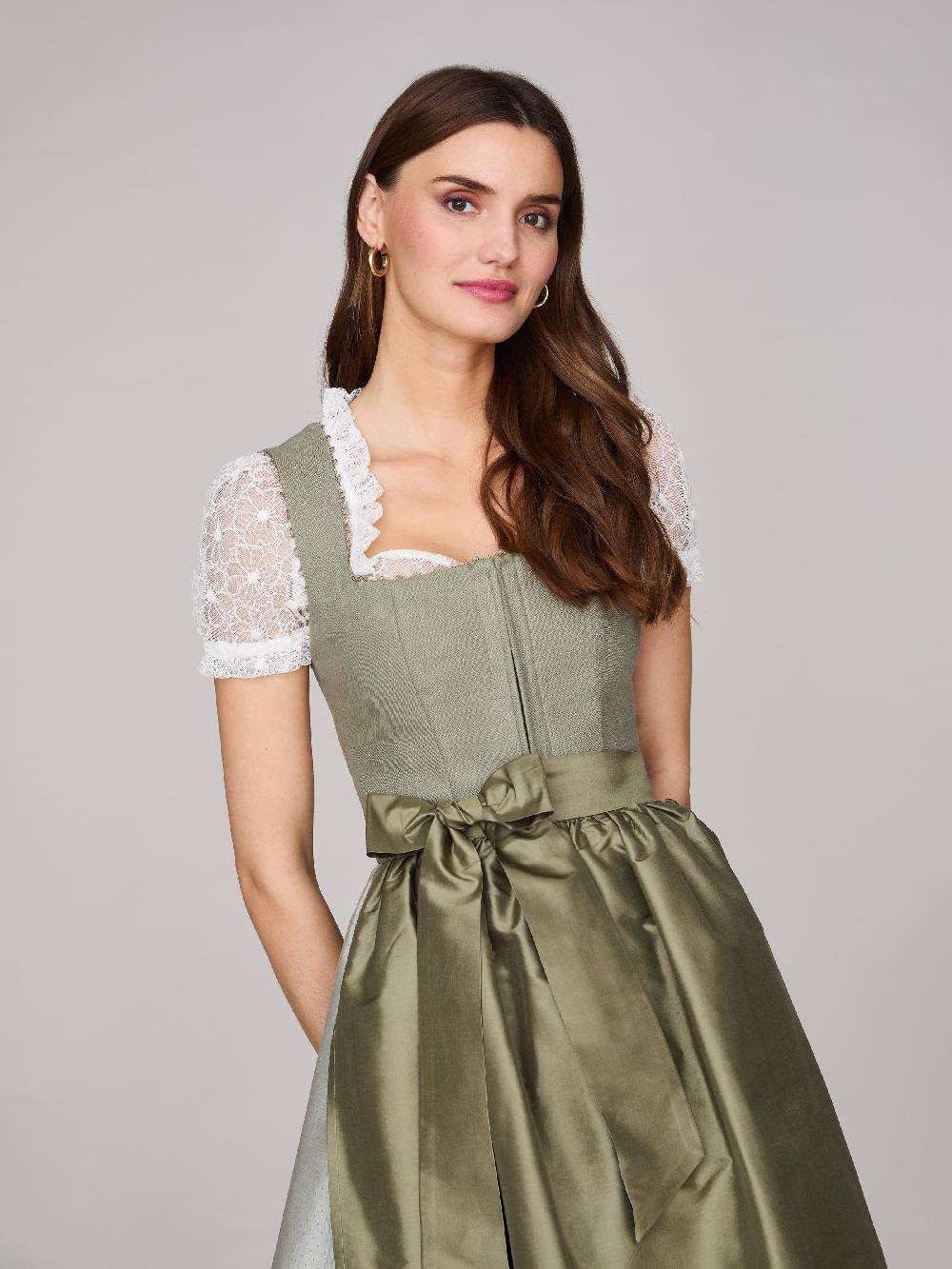 Limberry Salbeigrünes Dirndl mit Leinen-Mieder - MÜNCHEN SALBEI Zeitbegrenzte Promotion