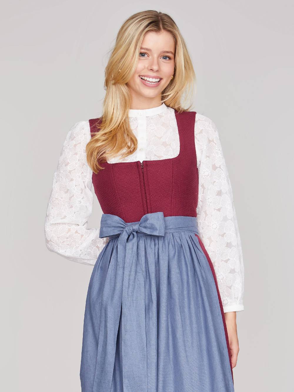 Limberry Weiße Dirndlbluse mit Blumenmuster - ALENA Auslauf