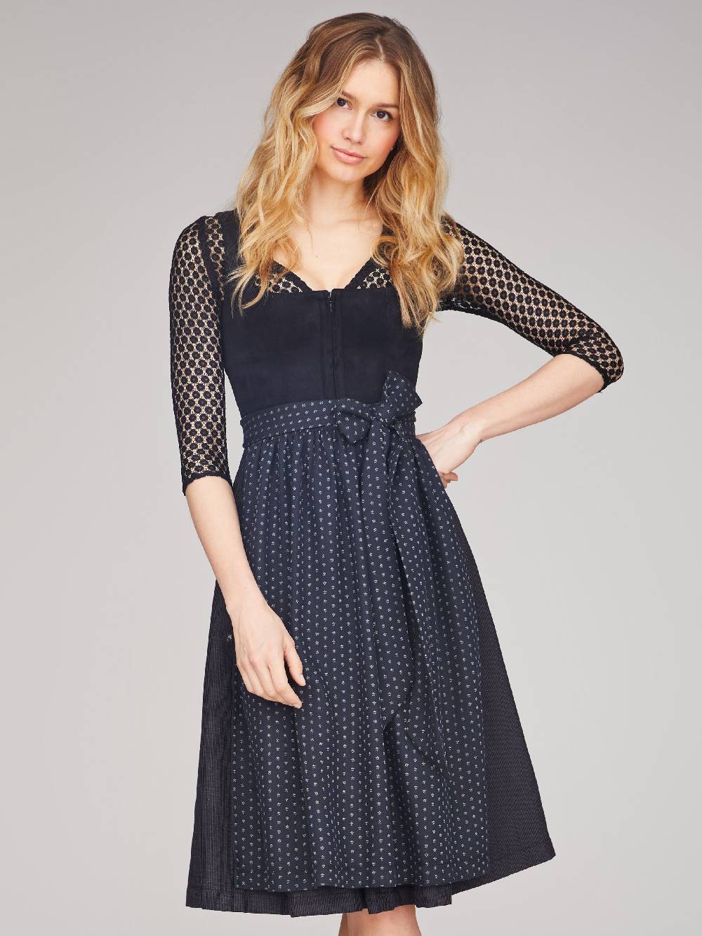 Limberry Schwarzes Dirndl mit Samt-Mieder - LAYLA BLACK Fabrikverkauf