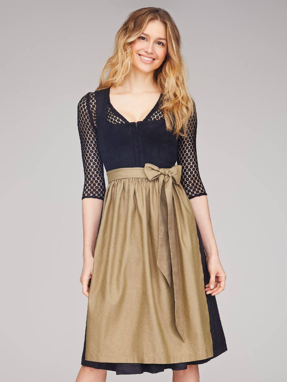 Limberry Schwarzes Dirndl mit Samt-Mieder - LAYLA BLACK Fabrikverkauf