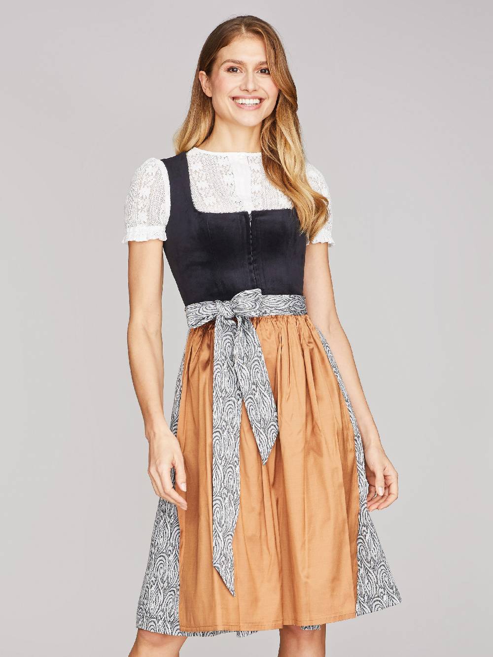Limberry Schwarzes Dirndl mit Samt-Mieder - KIRA MONACO Limitierter Zeitrabatt