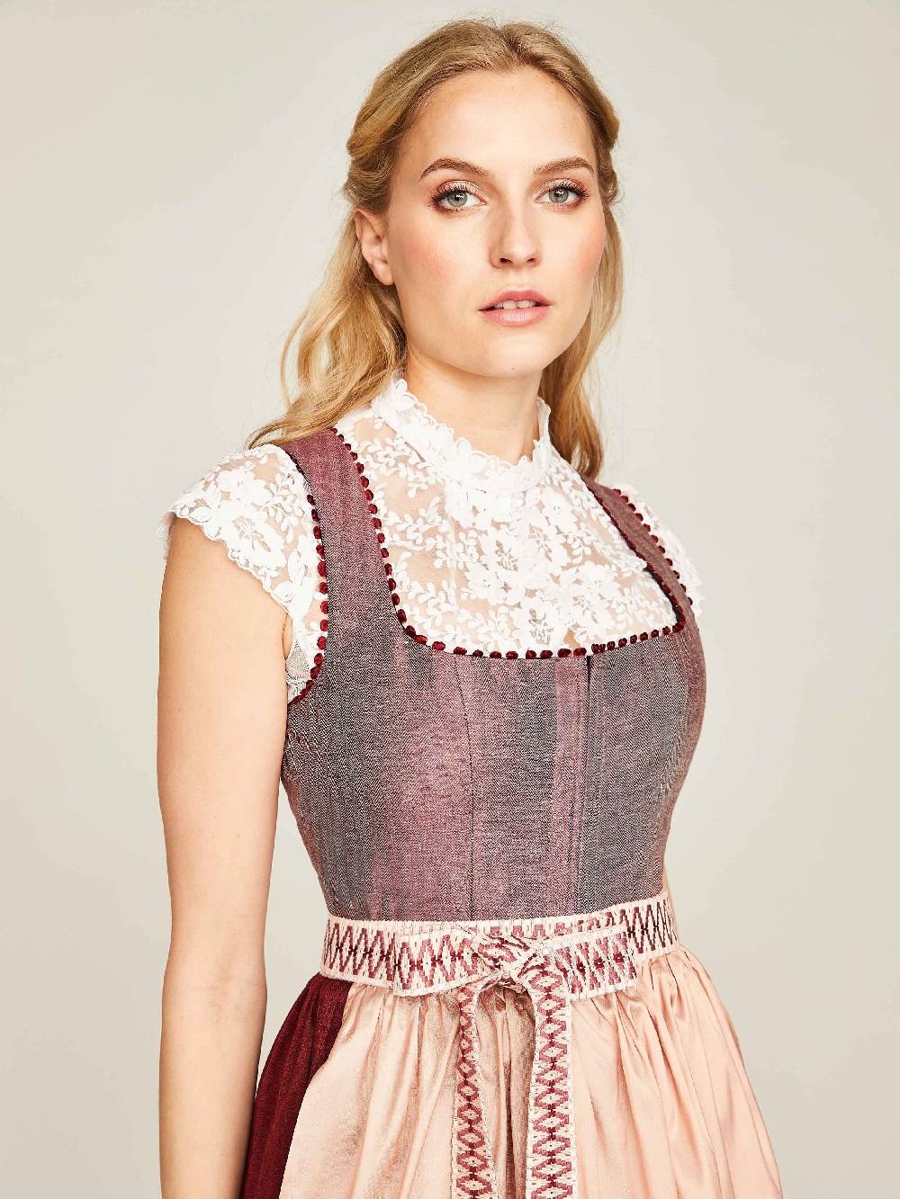 Limberry Leinen-Dirndl in Beere - CASABLANCA BEERE 50% Rabatt mit kostenlosem Versand