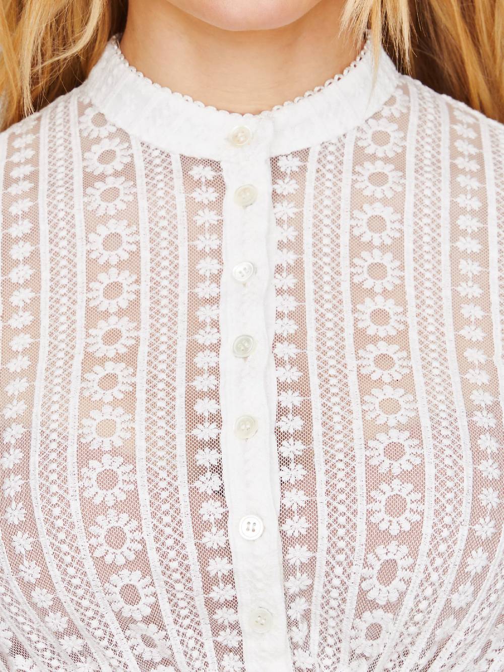 Limberry Dirndlbluse in Weiß mit Flügelarm - RUTH Versandkostenfrei