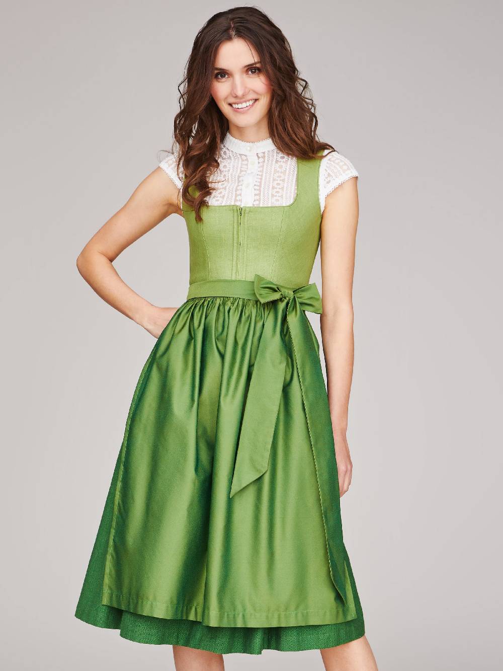 Limberry Dirndlbluse in Weiß mit Flügelarm - RUTH Versandkostenfrei