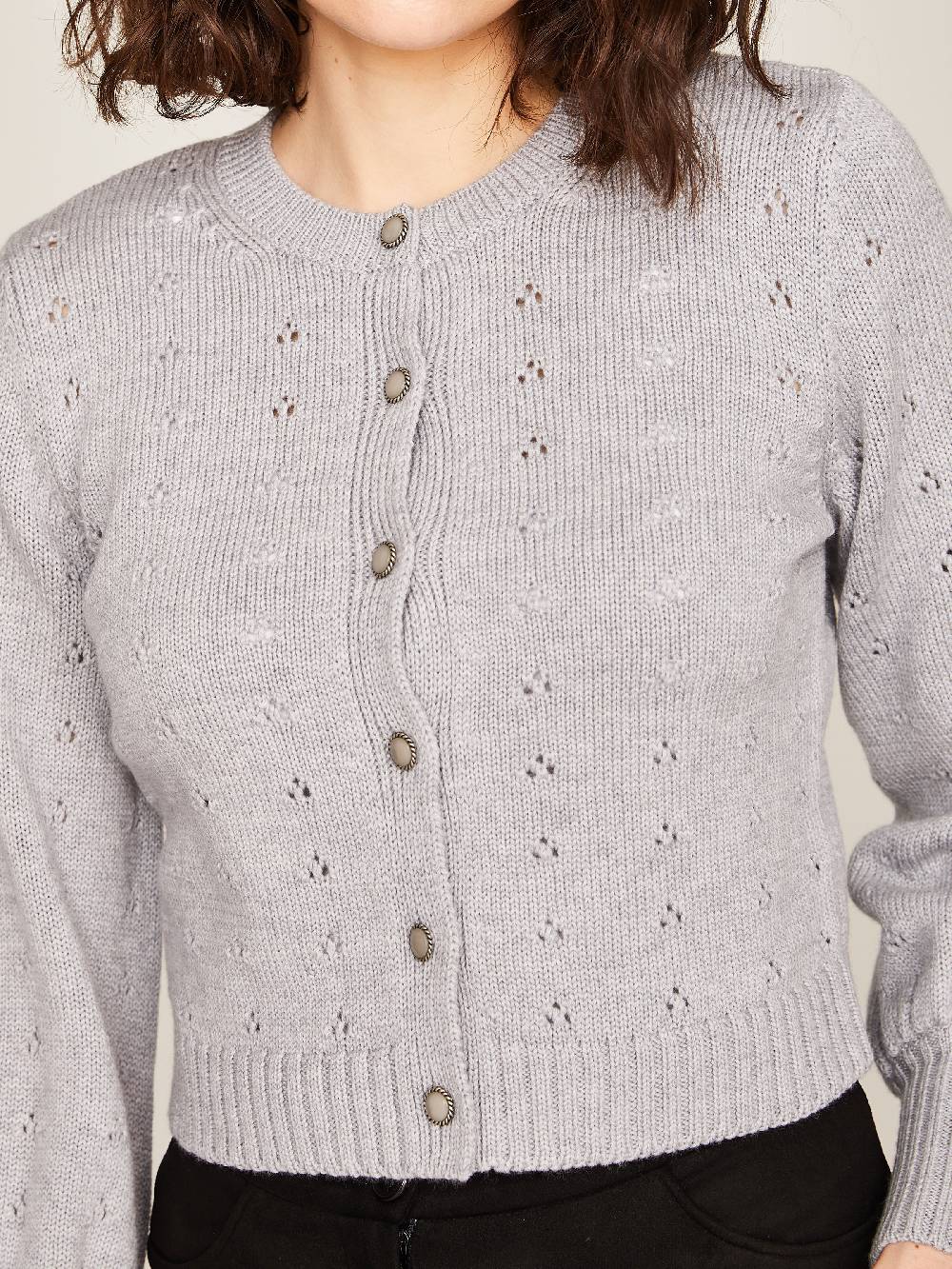 Limberry Graue Strickjacke mit Lochmuster - EMILIA Blitzangebot