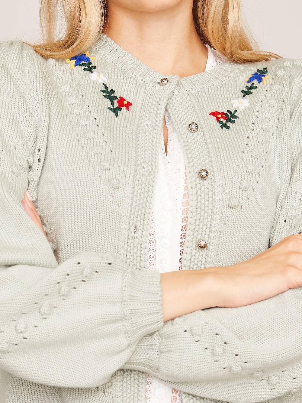 Limberry Strickjacke in Khaki mit Blumenstickerei - THERESA Saisonale Angebote