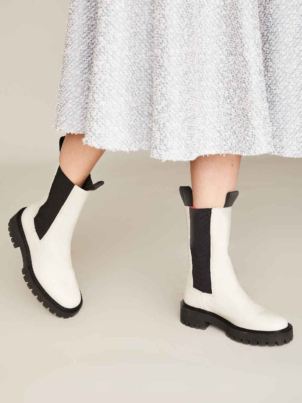 Limberry Schwarz-weißer Chelsea-Boot mit Plateau - ANGIE Günstiger Verkauf