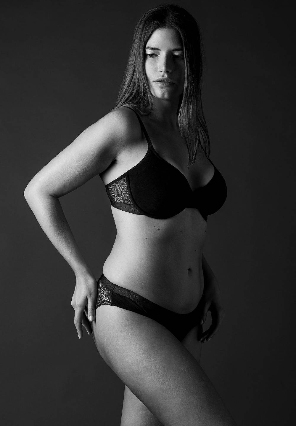 Lovjoi Slip WHORLFLOWER Black Meist gekauft