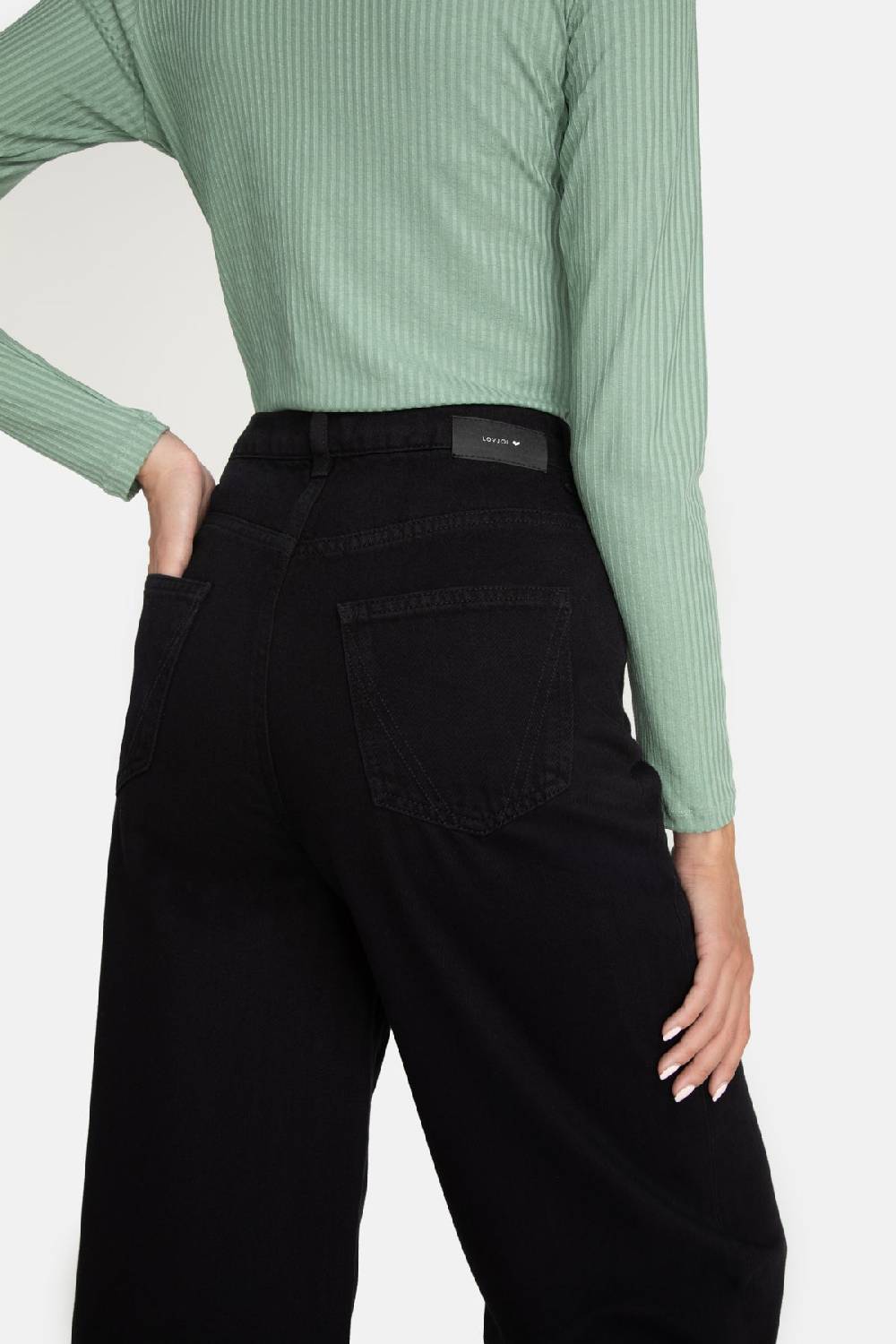 Lovjoi Wide Cropped Jeans BARLERIA Black Overdyed Begrenzte Freigabe