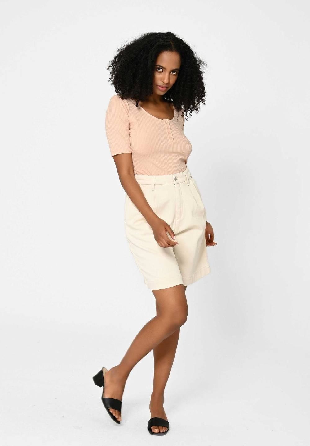 Lovjoi Shorts GRAENNA Auslauf