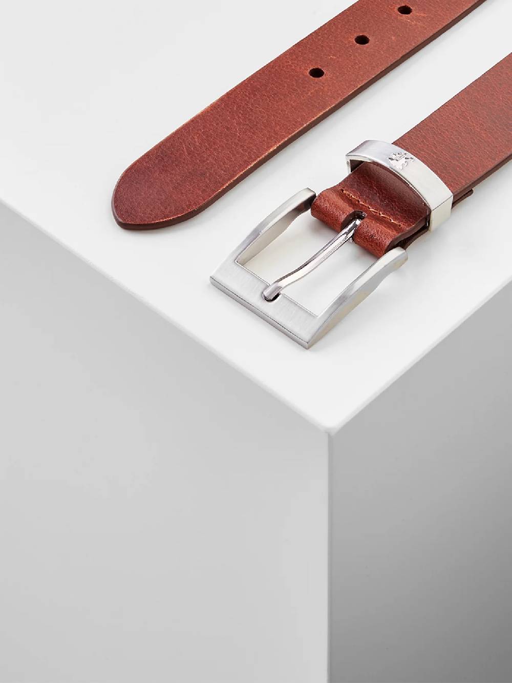 Lerros 5003007 RIEM MET METALEN ELEMENTEN (740 COGNAC) Vierteljährliche Förderung
