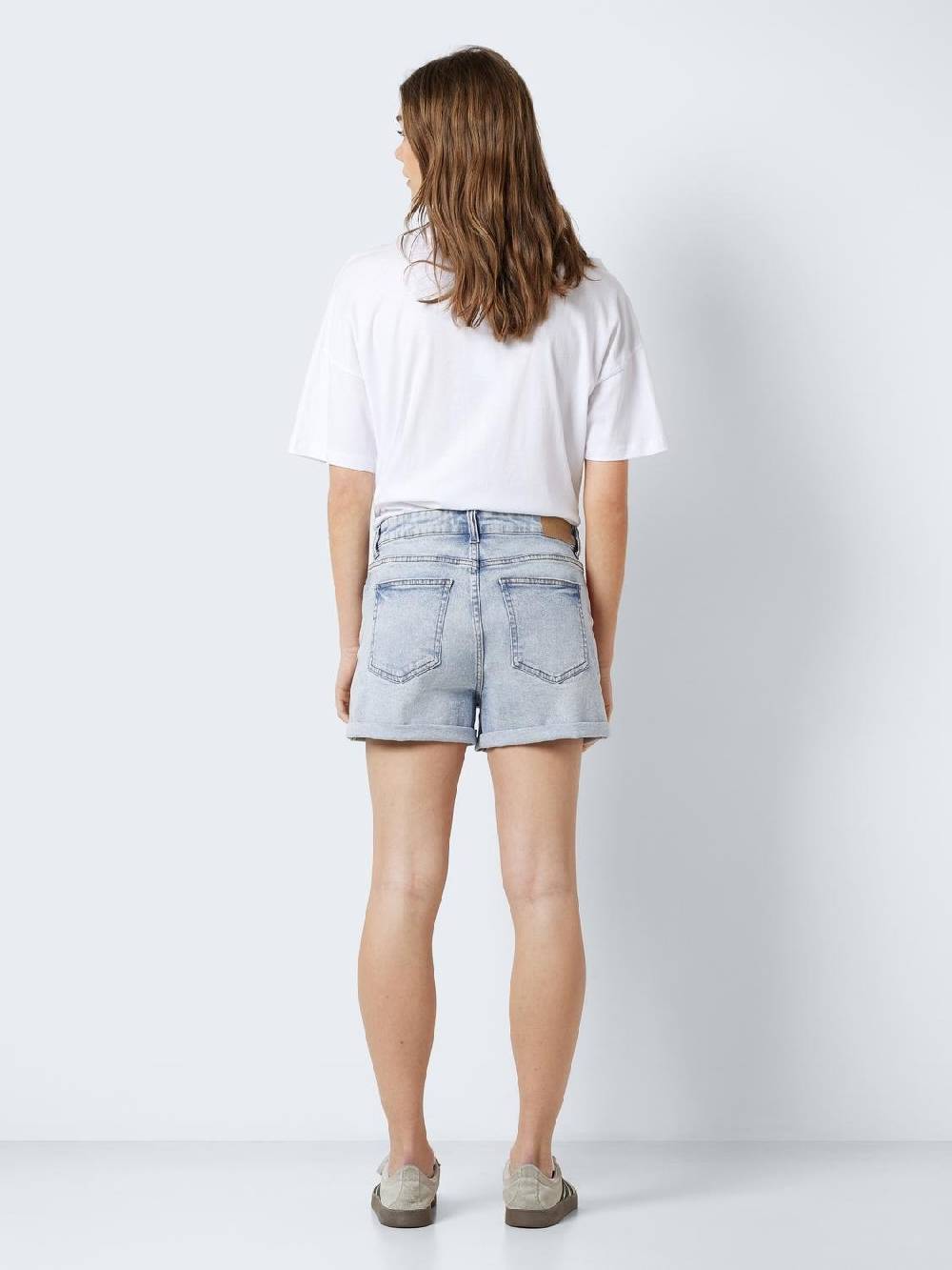 NOISY MAY NMMONI HW SHORTS AZ360 BL NOOS LIGHT BLUE DENIM Angebote