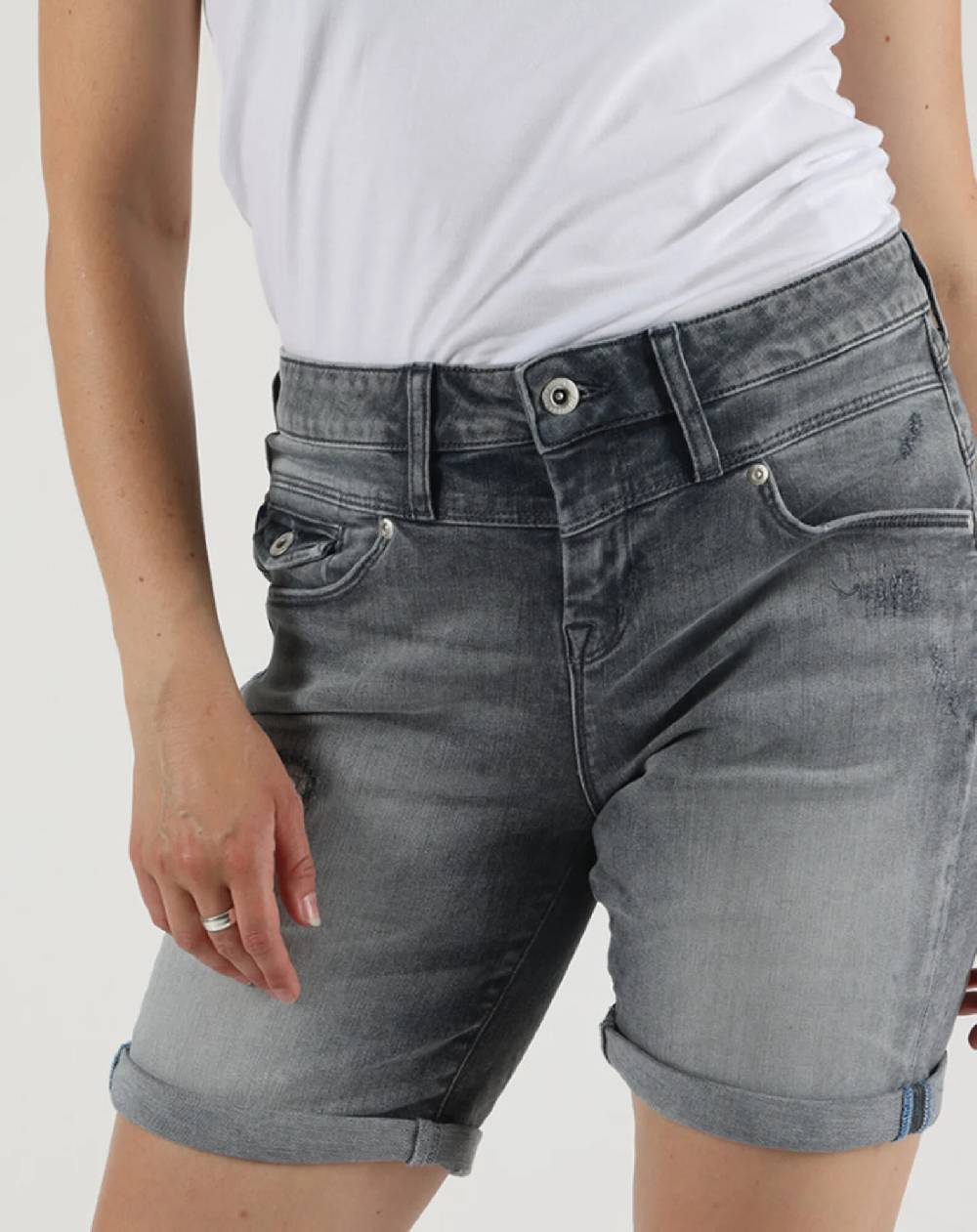 M.O.D BETTINA SHORTS SP24-2057 (albama grey 1986) Sonderangebot