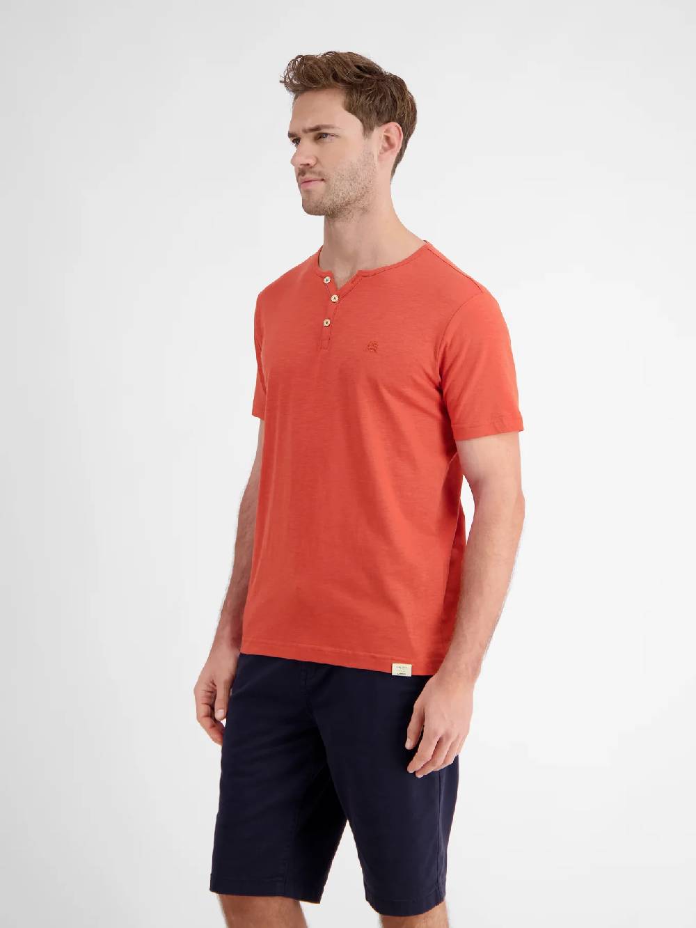 Lerros 2433908 BASIS HENLEY-SHIRT (327 DEEP CORAL RED) Sonderangebot der Fabrik