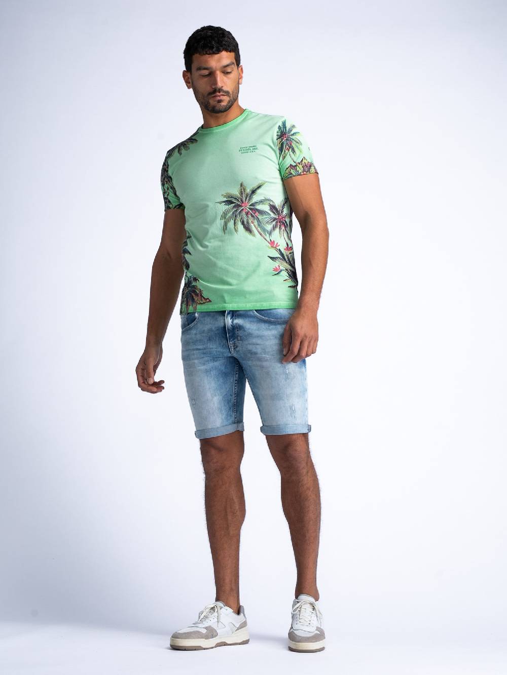 Petrol BLIZZARD DENIM SHORT RELAXED FIT M-1040-SHO003 (light indigo 5713) Sonderangebote