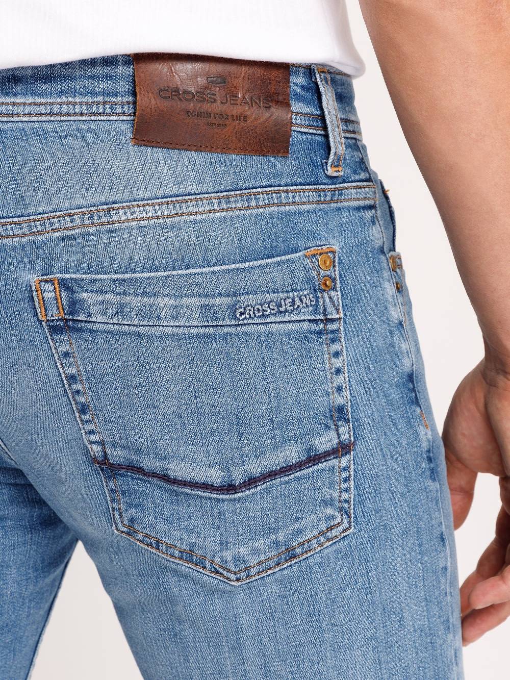Cross Jeans ANTONIO E 161-107 (504 LIGHT MID BLUE0 Großer Ausverkauf