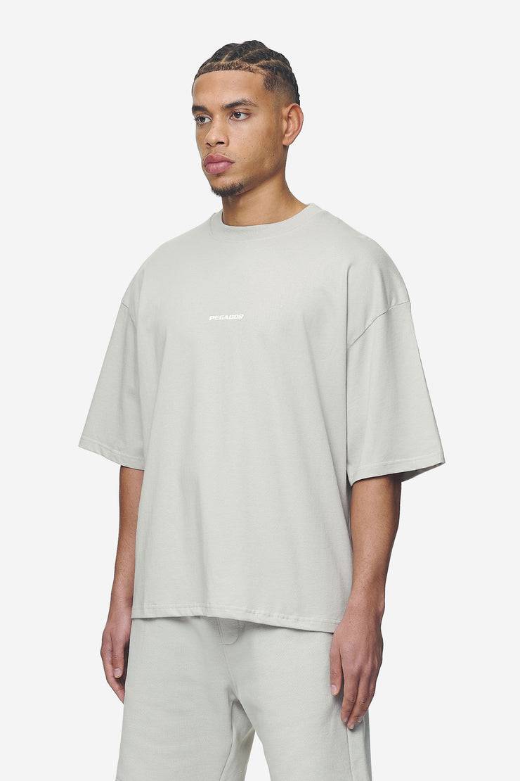 Pegador Logo Boxy Tee Washed Pearl Grey White Gum Letzte 3 Tage