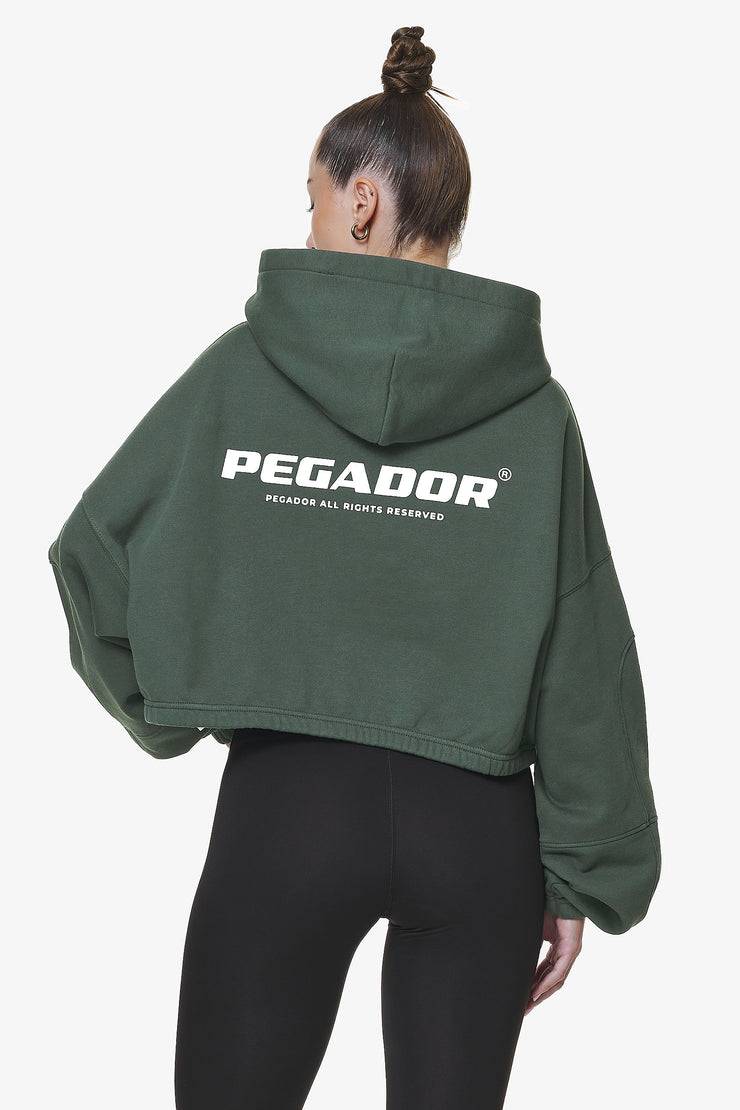 Pegador Skei Logo Oversized Cropped Hoodie Washed Sage Green JETZT KAUFEN