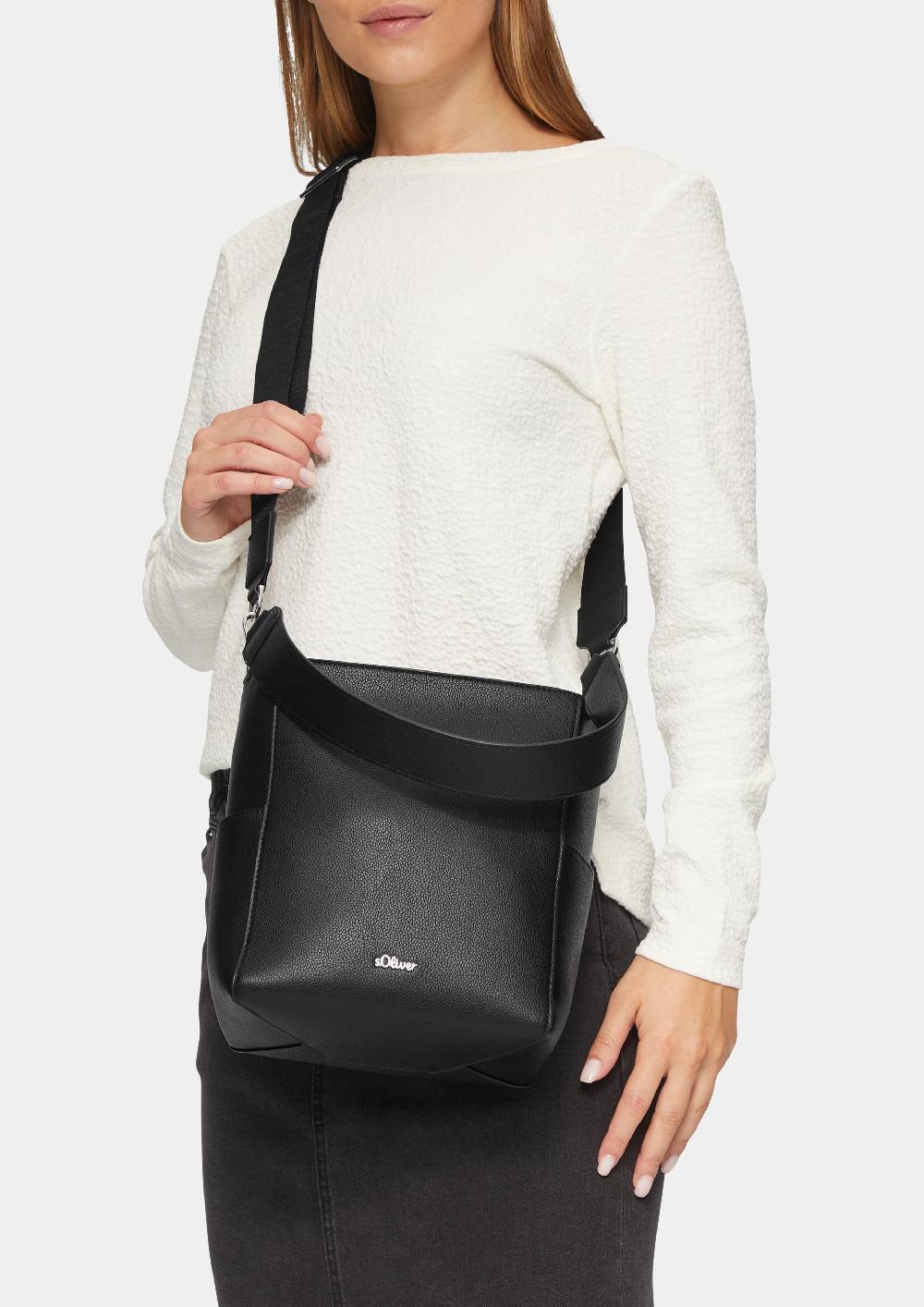 s.Oliver Hobo-Bag aus Lederimitat Fabrikladen