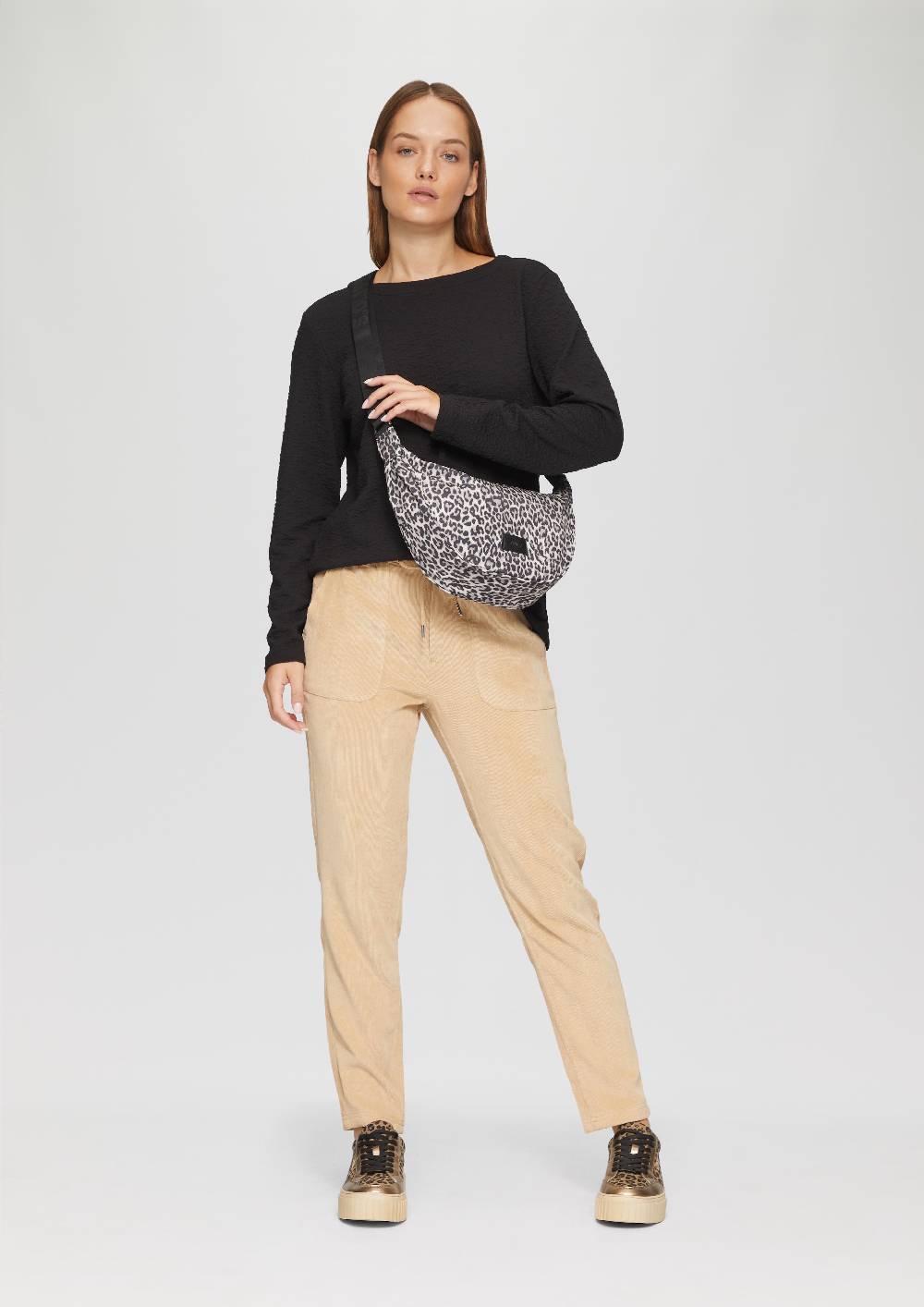 s.Oliver Mittelgroße Crossbody-Bag aus Webware Im Verkauf