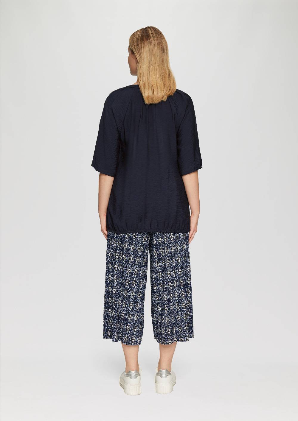 s.Oliver Bluse aus strukturierter Viskose im Angebot