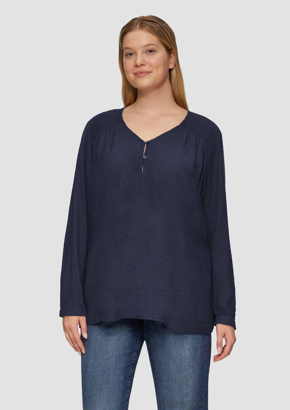 s.Oliver Strukturierte Bluse aus Viskosemix mit Smok Detail Exklusive Angebote