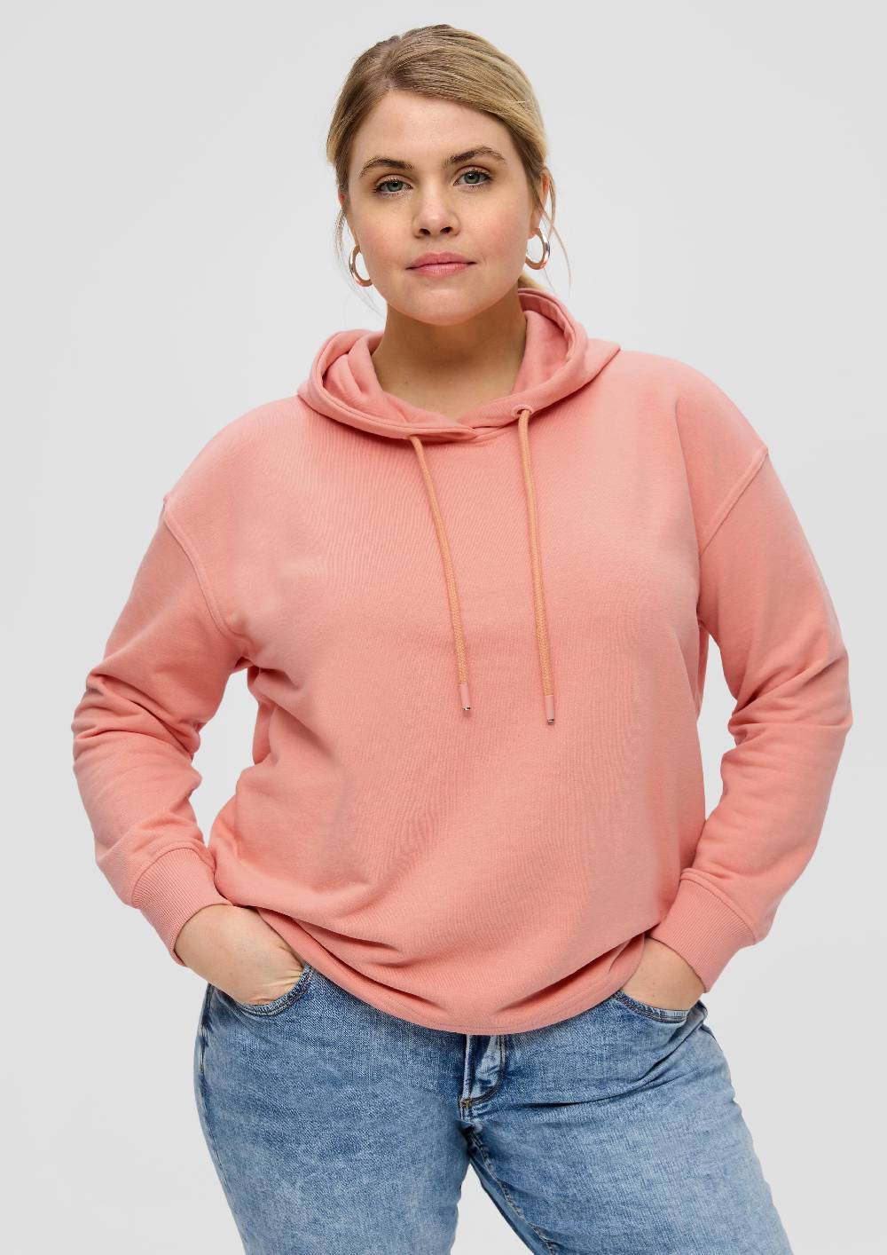 s.Oliver Kapuzensweatshirt mit überschnittener Schulter Letzte 3 Tage