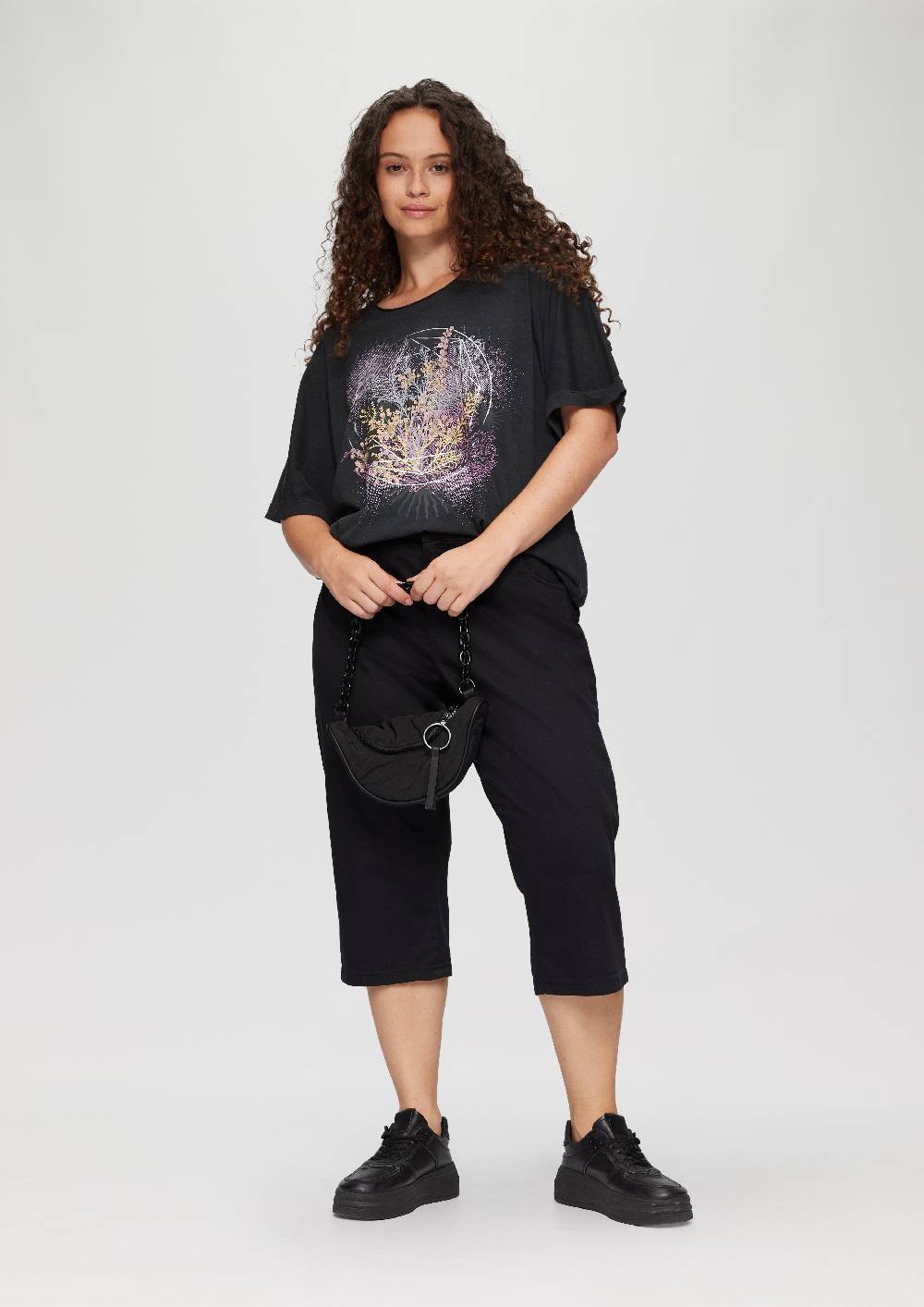 s.Oliver Oversize-Shirt mit Rundhalsausschnitt und Frontprint Zeitbegrenzte Promotion