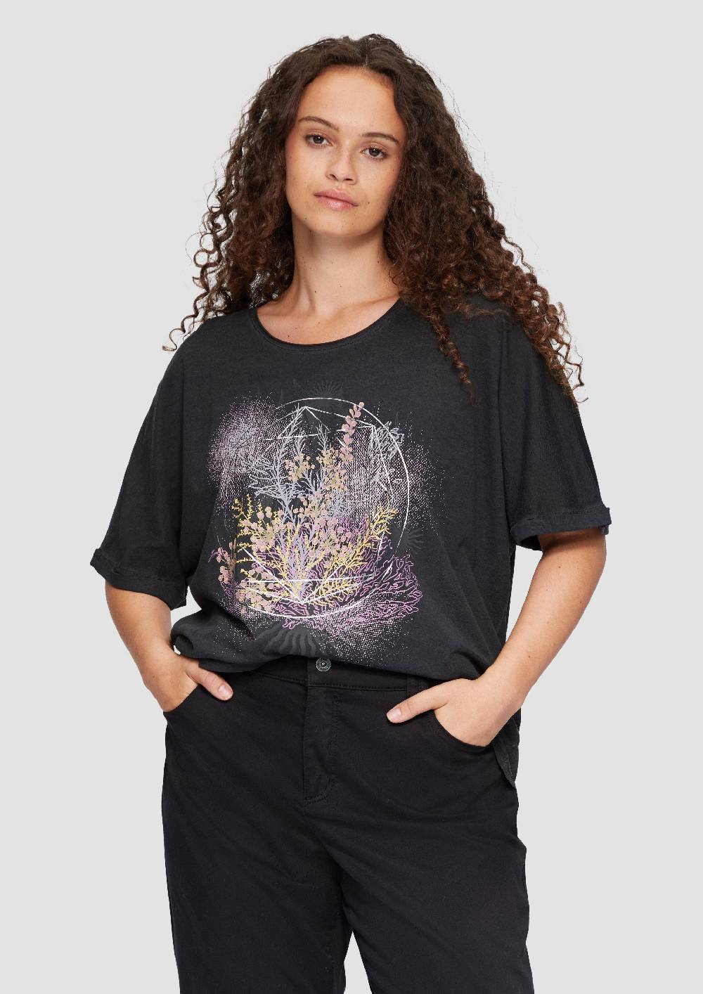 s.Oliver Oversize-Shirt mit Rundhalsausschnitt und Frontprint Zeitbegrenzte Promotion