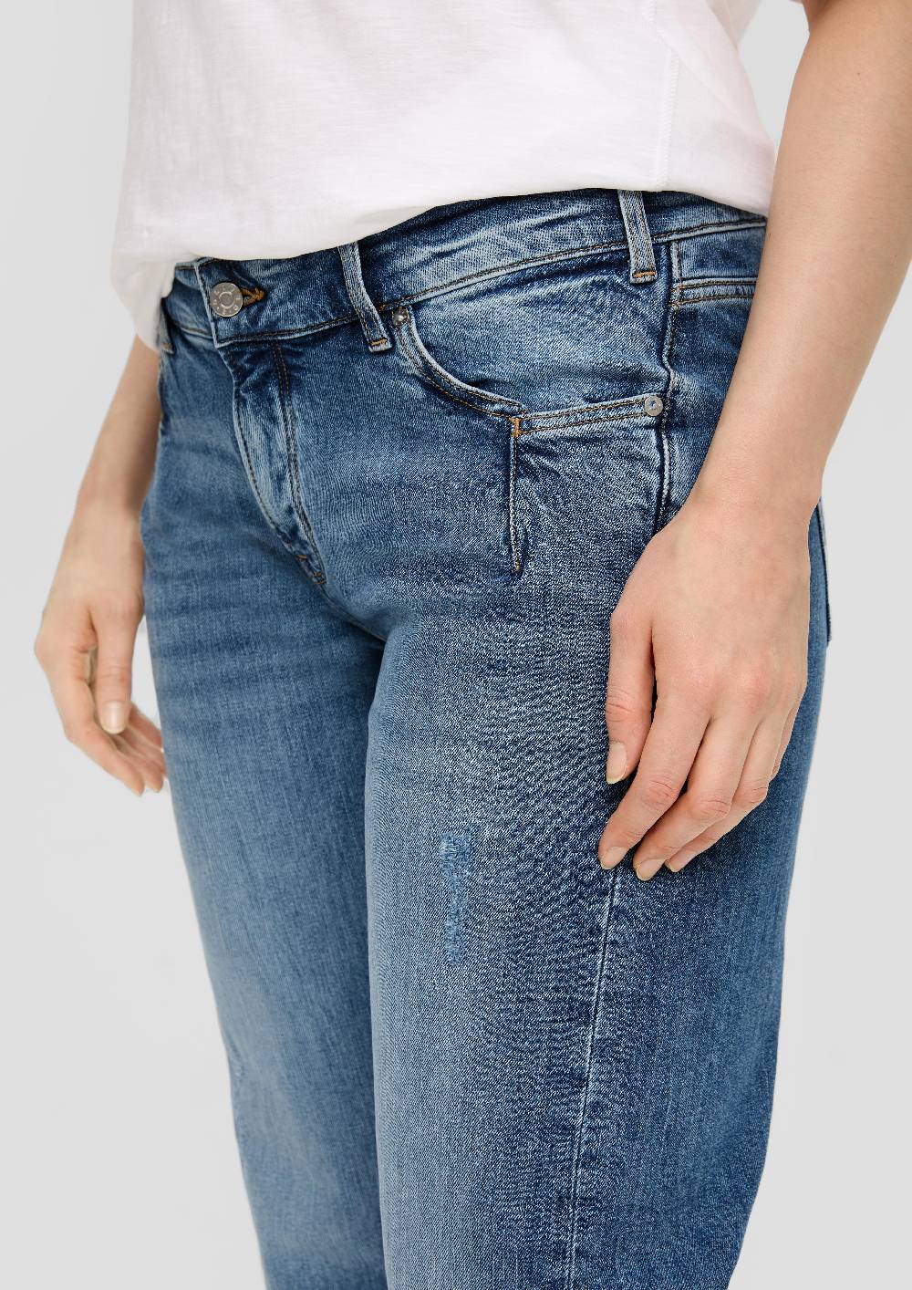 s.Oliver Curvy Jeans / Regular Fit / Mid Rise / Semi-Wide Leg Kostenloser Versand international