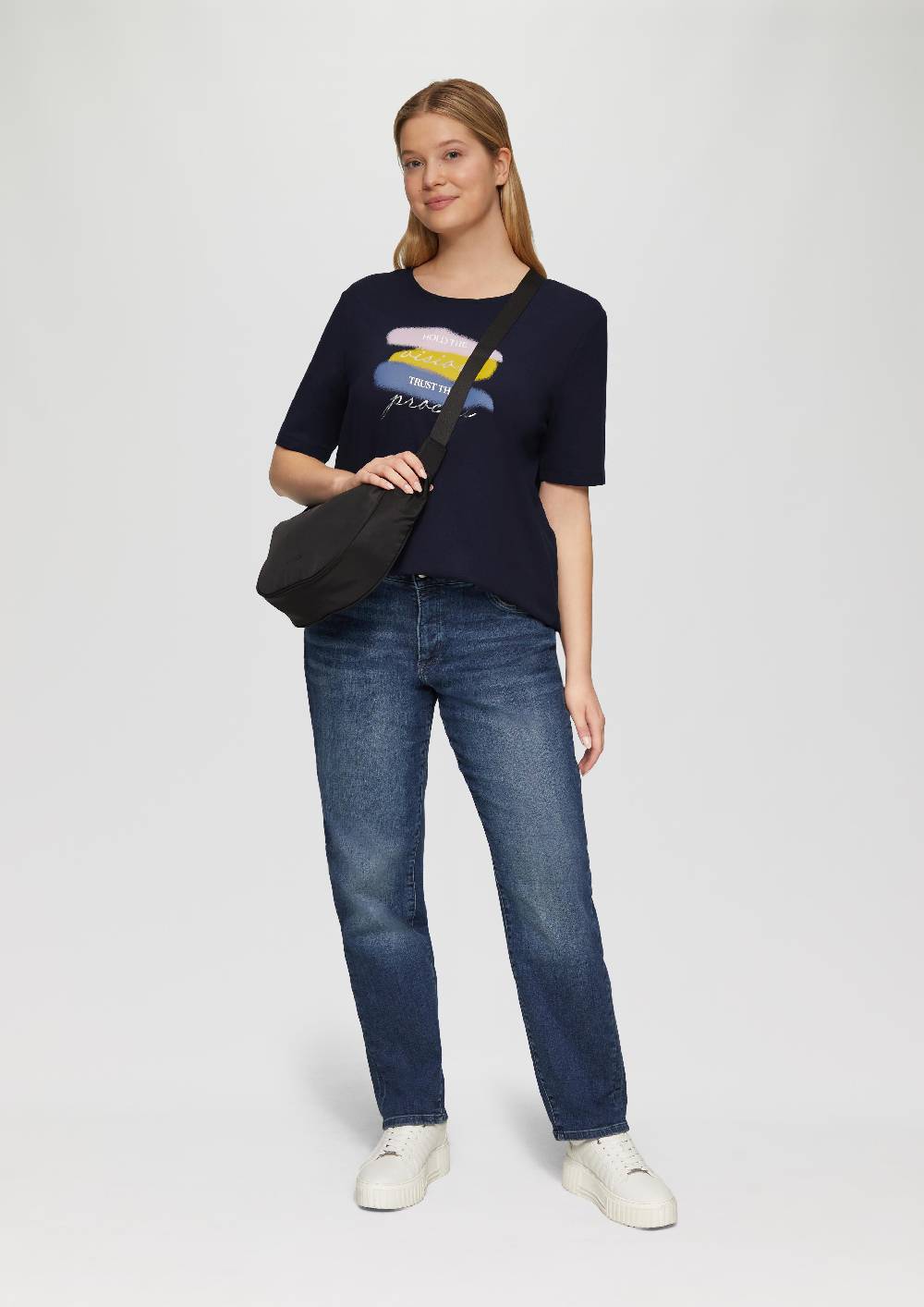 s.Oliver T-Shirt mit Rundhalsausschnitt und Front-Print Im Verkauf