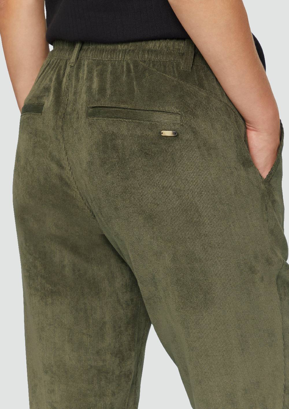 s.Oliver Fließende Jogpants aus Feincord im Angebot