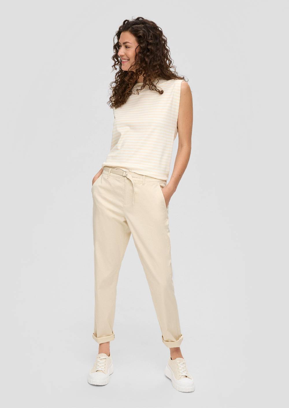 s.Oliver Chino mit Gürtel aus Baumwollstretch Fabrikverkauf
