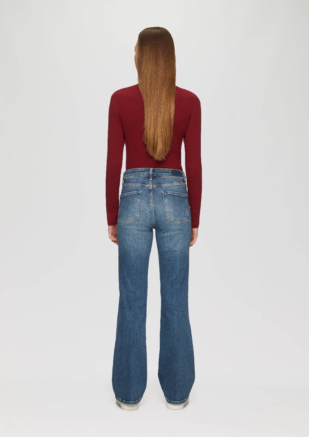 s.Oliver Jeans Flare / Slim Fit / Mid Rise / Flared Leg / mit Nahtdetail Heißer Verkauf