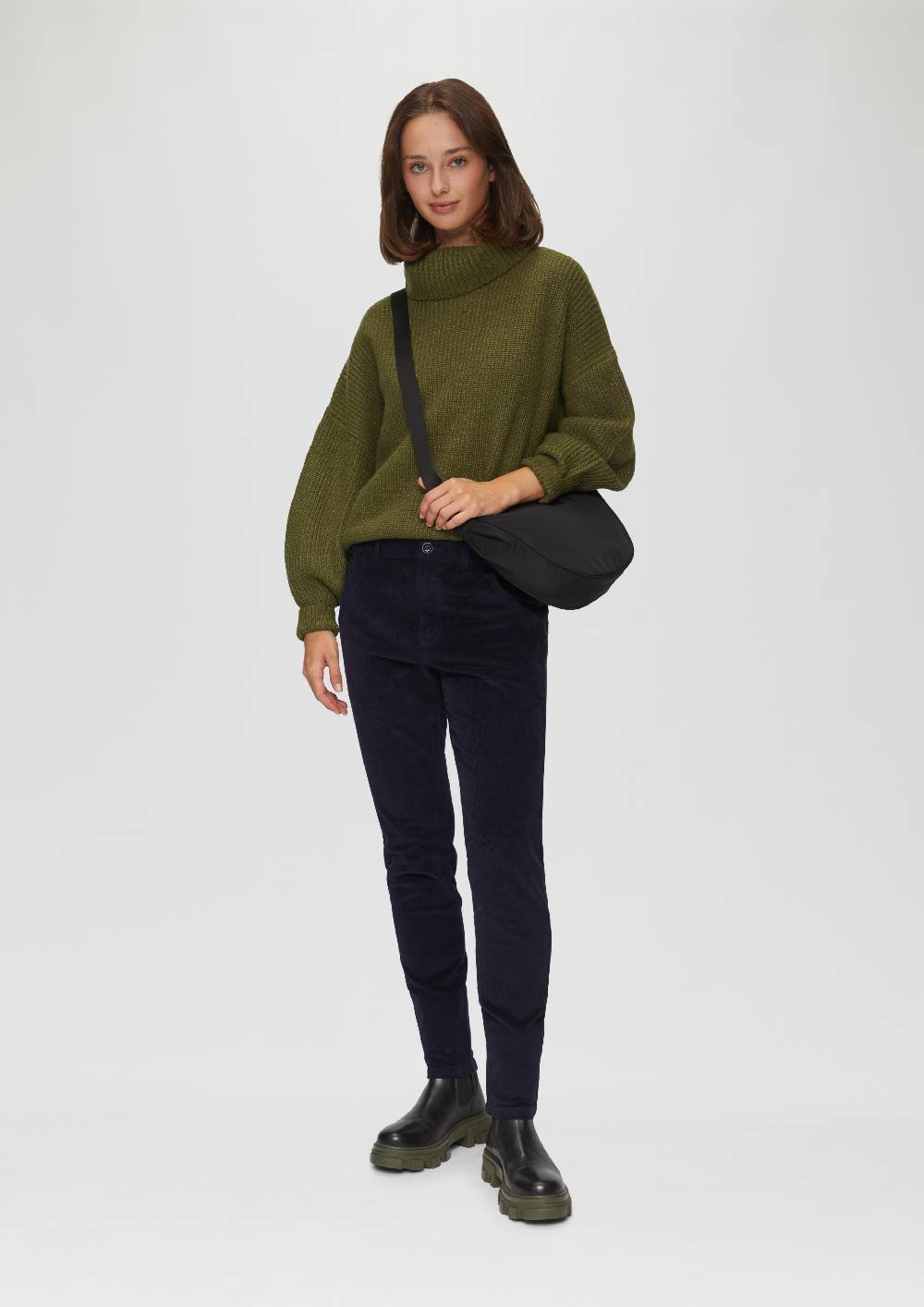 s.Oliver Oversized Rollkragenpullover mit weiten Ärmeln Saisonale Angebote