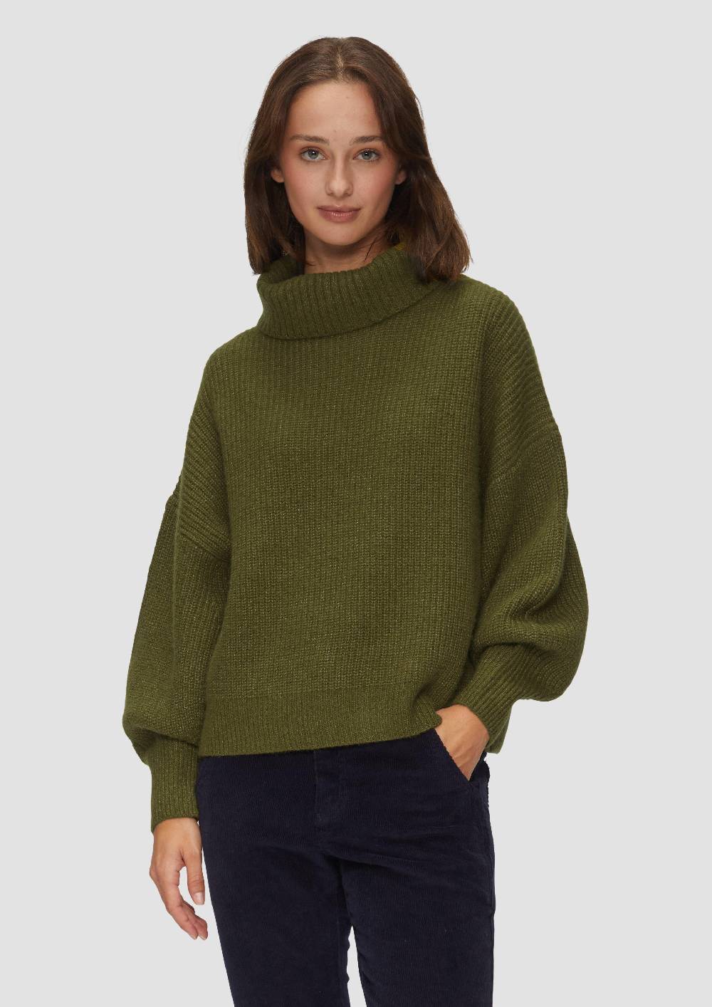 s.Oliver Oversized Rollkragenpullover mit weiten Ärmeln Saisonale Angebote