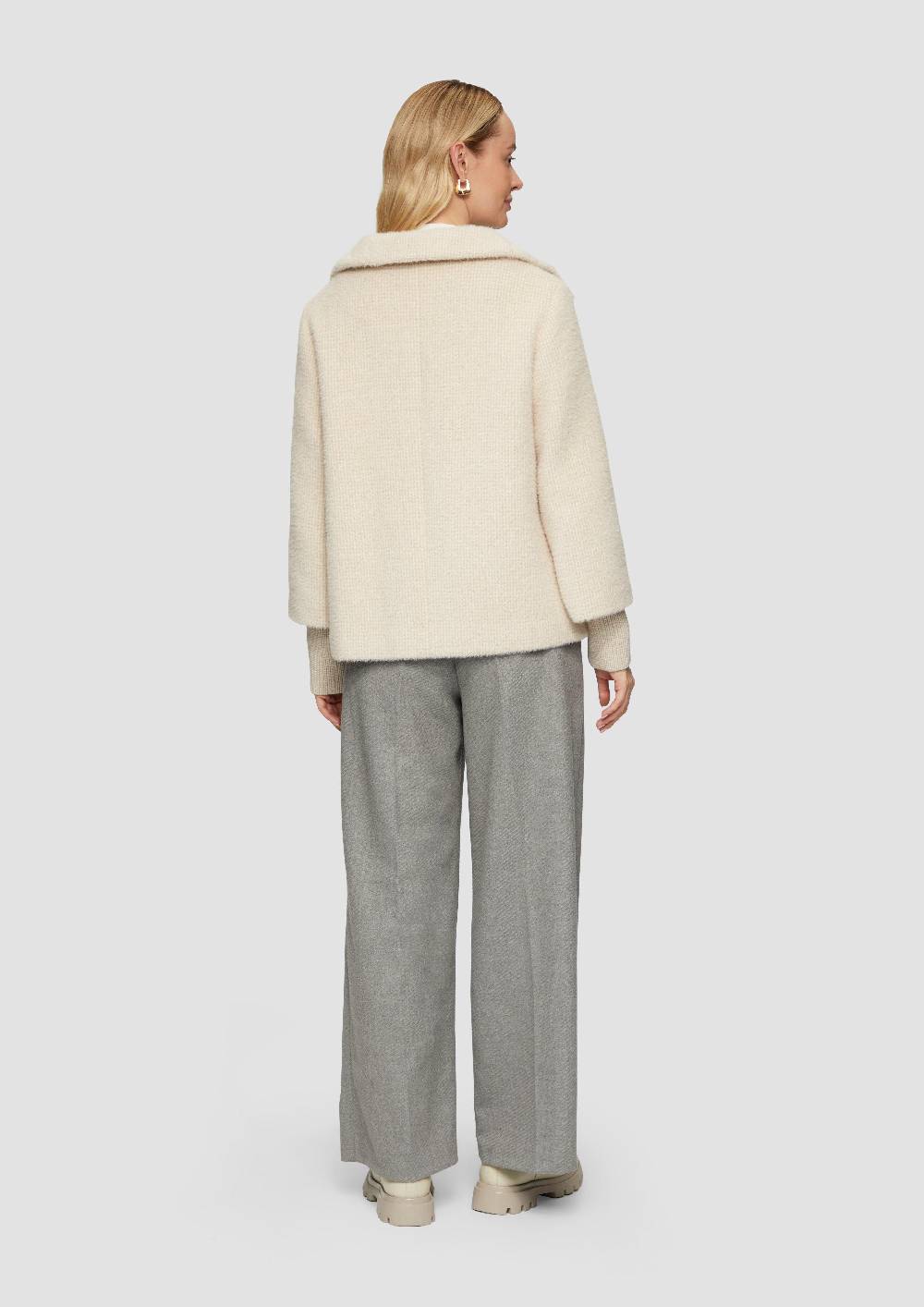 s.Oliver Flauschige Jacke mit Strickbündchen am Ärmel Räumungsverkauf