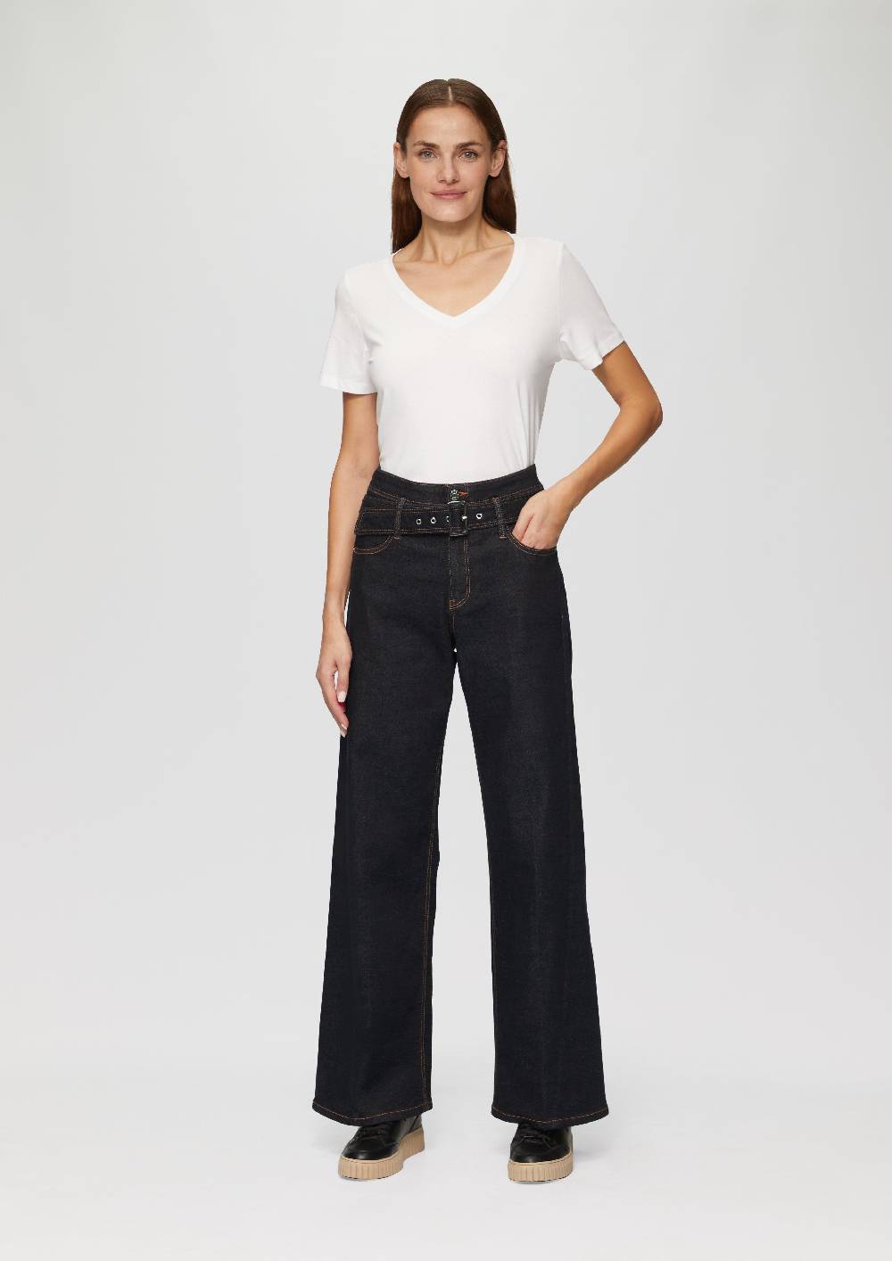 s.Oliver Jeans Suri/Regular Fit/High Rise/Wide Leg / mit Textilgürtel Letzter Tag