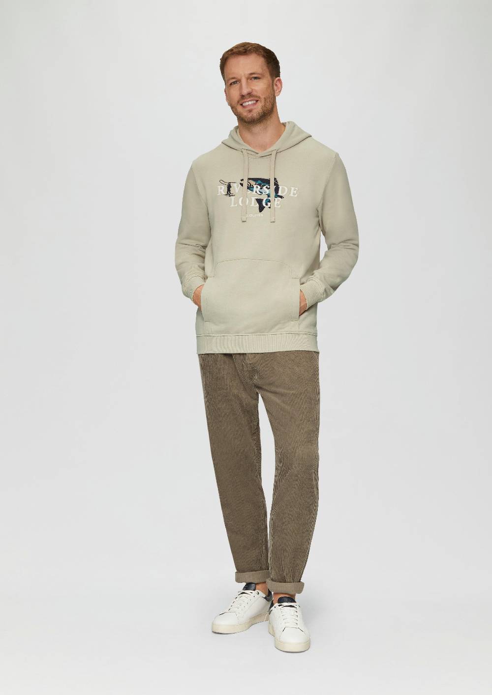 s.Oliver Hoodie mit Stickerei und Kängurutasche Bis zu 50% Rabatt