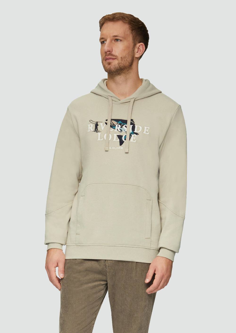 s.Oliver Hoodie mit Stickerei und Kängurutasche Bis zu 50% Rabatt