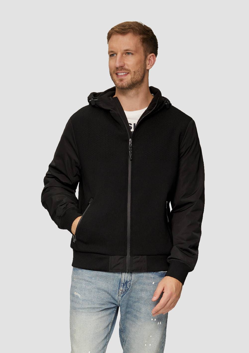 s.Oliver Jacke mit innovativem Materialmix und Kapuze Im Verkauf