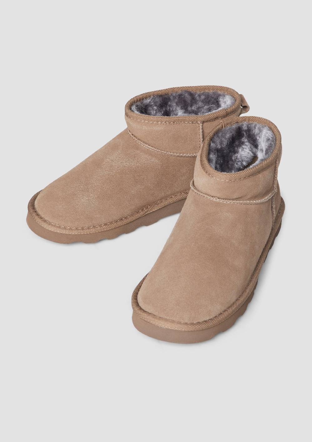 s.Oliver Flache Stiefel aus Leder Exklusivangebot
