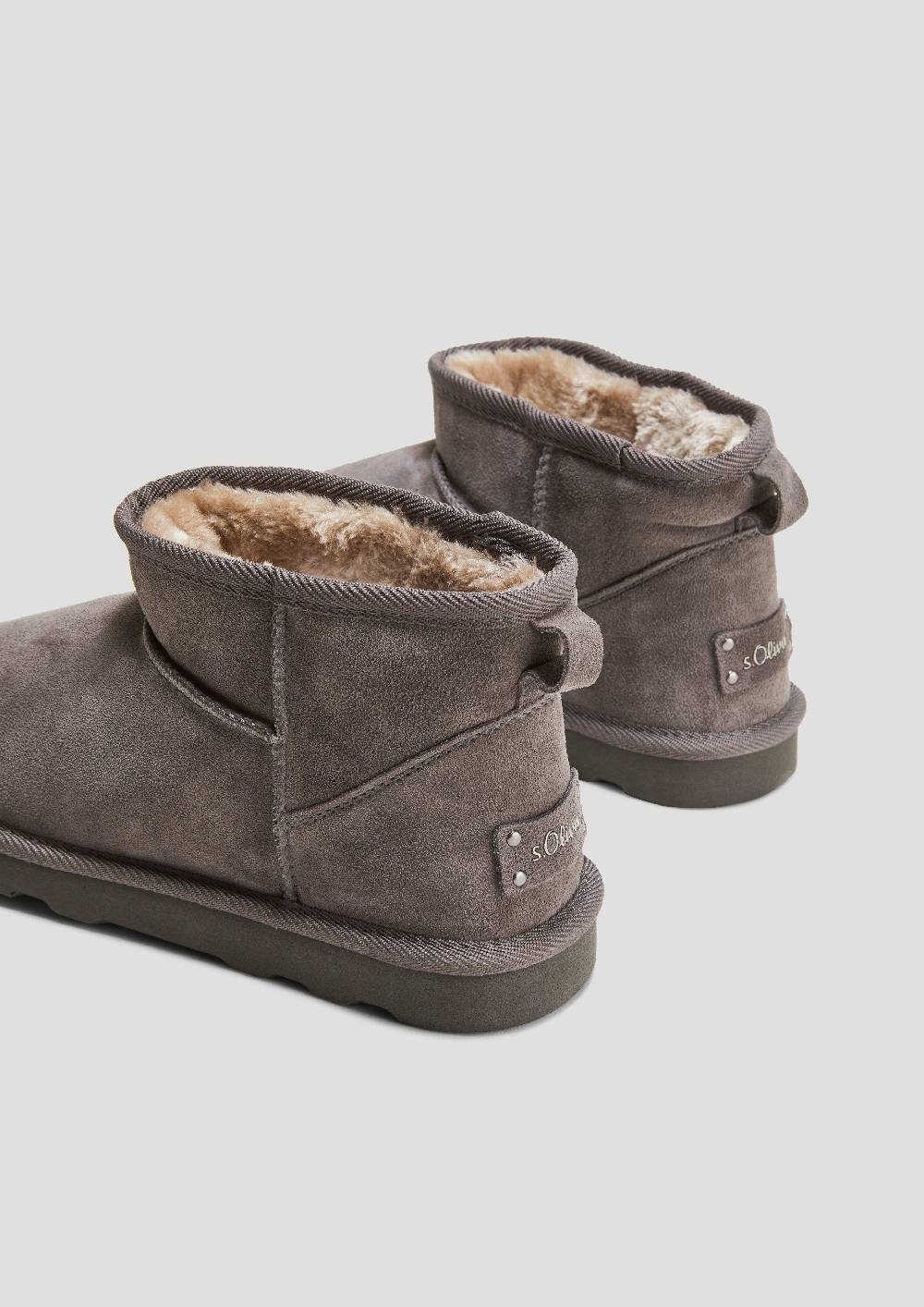 s.Oliver Flache Stiefel aus Leder Großer Ausverkauf