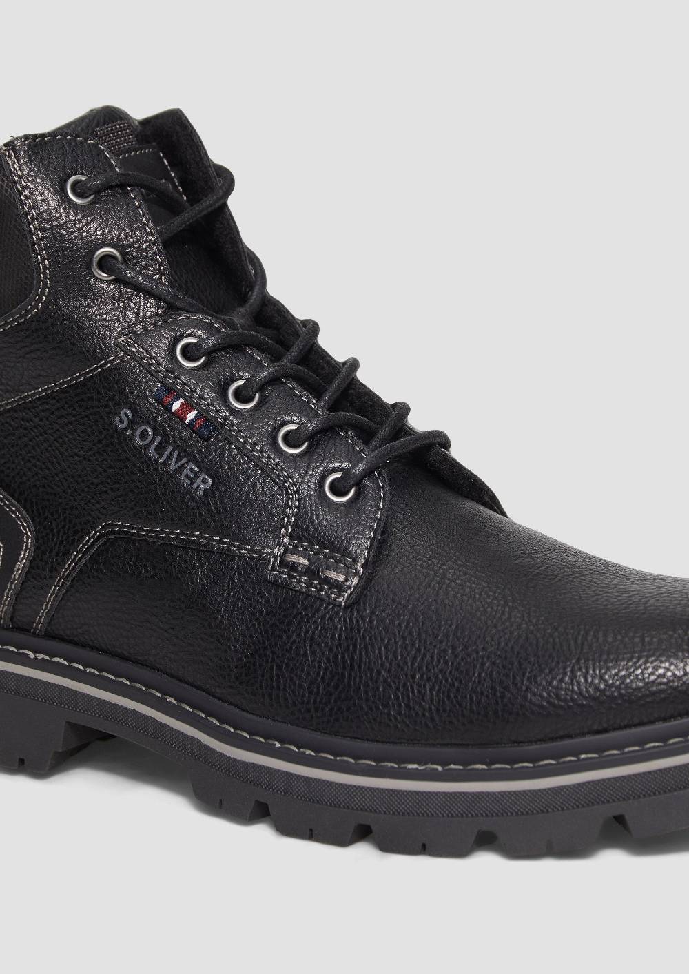 s.Oliver Stiefel in Leder-Optik Vierteljährliche Förderung