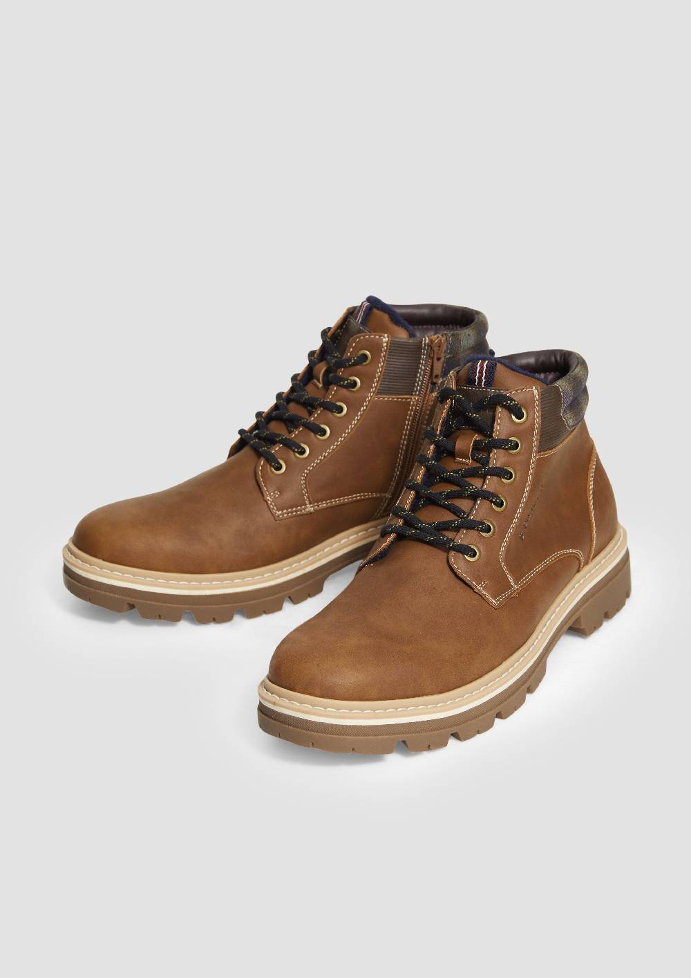 s.Oliver Stiefel mit Schnürung zollfrei